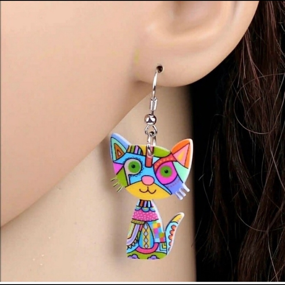 NWT Acrylic Kitten Earrings